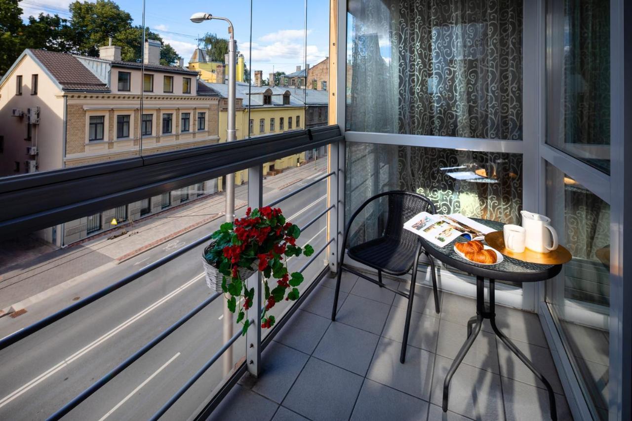 Ziedondarza Park One Bedroom Apartment With Balcony Riga Exterior photo