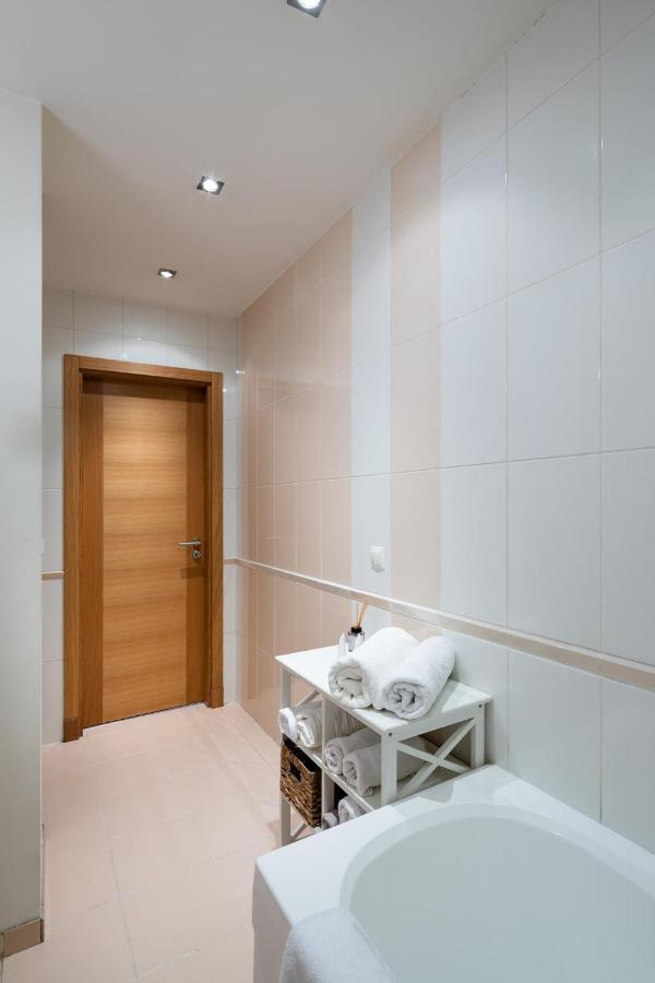 Ziedondarza Park One Bedroom Apartment With Balcony Riga Exterior photo